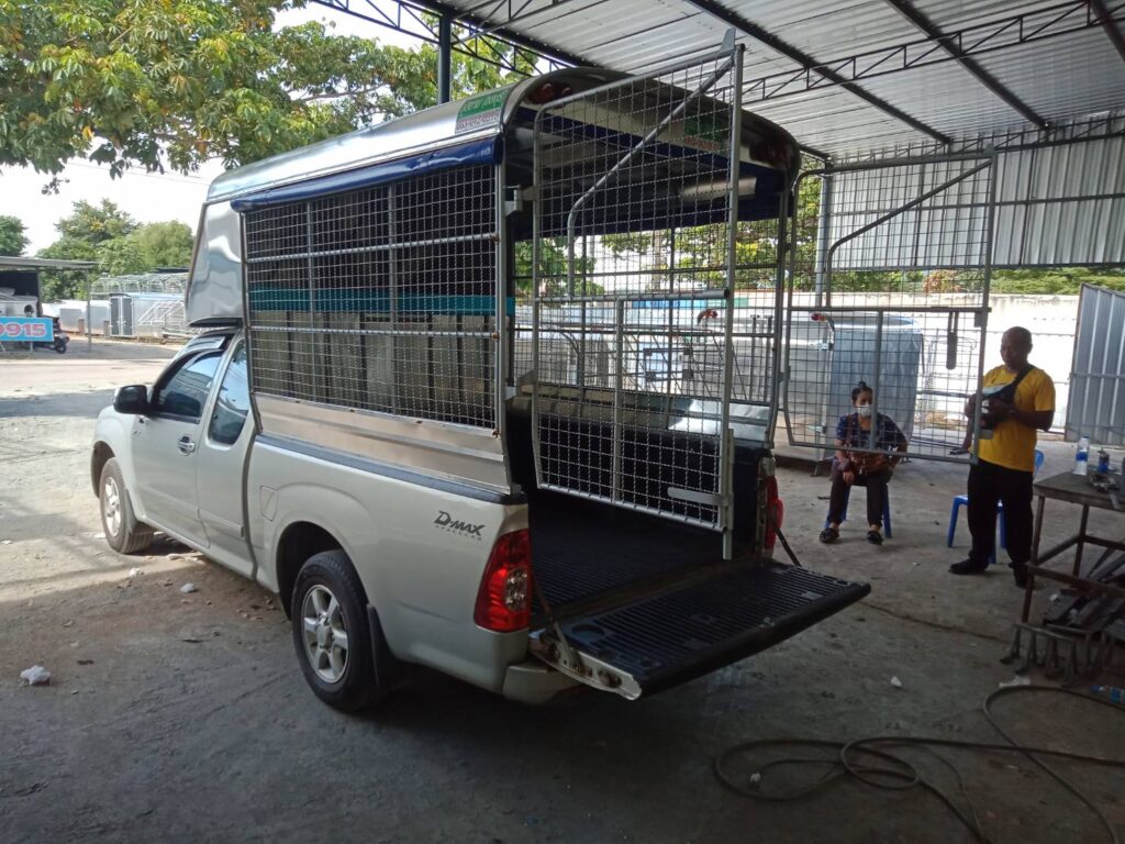 หลังคารถ